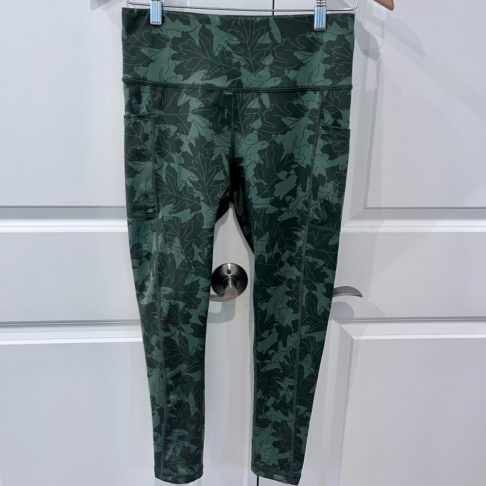 Marmot women’s Small Petite Rock Haven 7/8 tights green leaf pattern legging